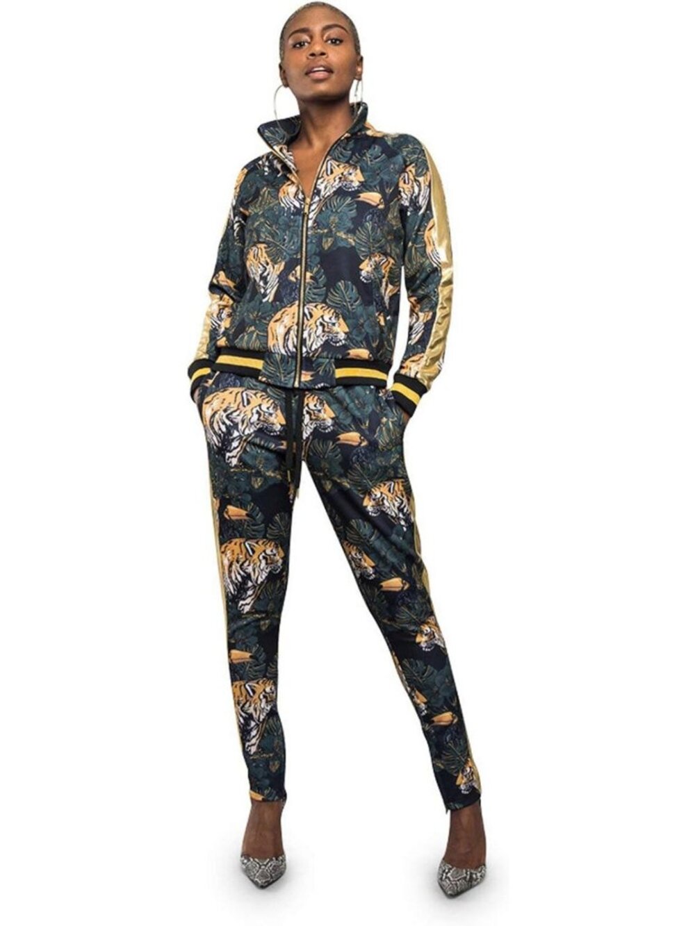 Chic Women's 2 Piece Tracksuit Set - Long Sleeve Sweatshirt & Cozy Sweatpants